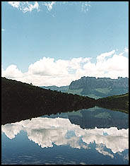 Orinoco River, breathtaking sceneries on the way to Salto Angel